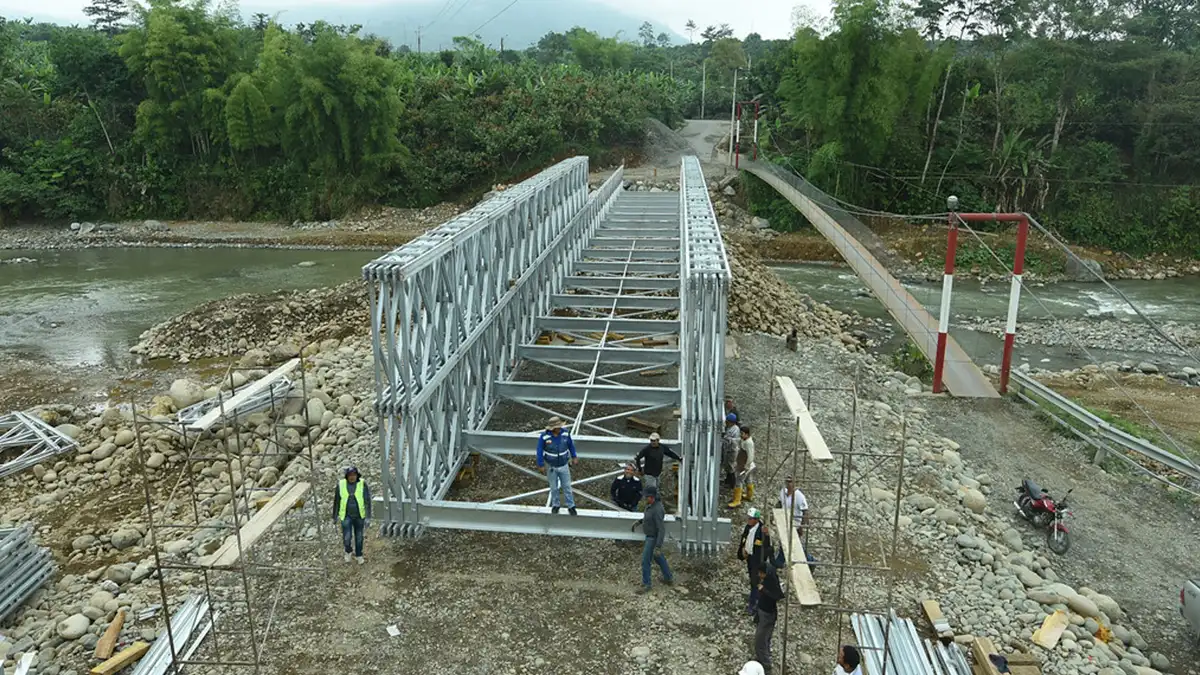 El MTOP avanza en la construcción de un puente Bailey en Cotopaxi para mejorar la conectividad