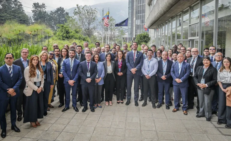 Líderes de América Latina y el Caribe debaten el futuro del transporte sostenible en Quito