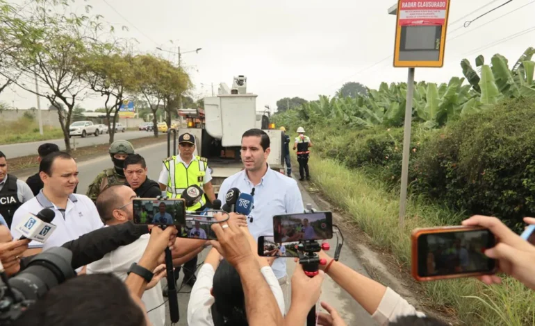 Clausura de radares recaudatorios en Ecuador: El Ministro Luque anuncia cambios en la seguridad vial