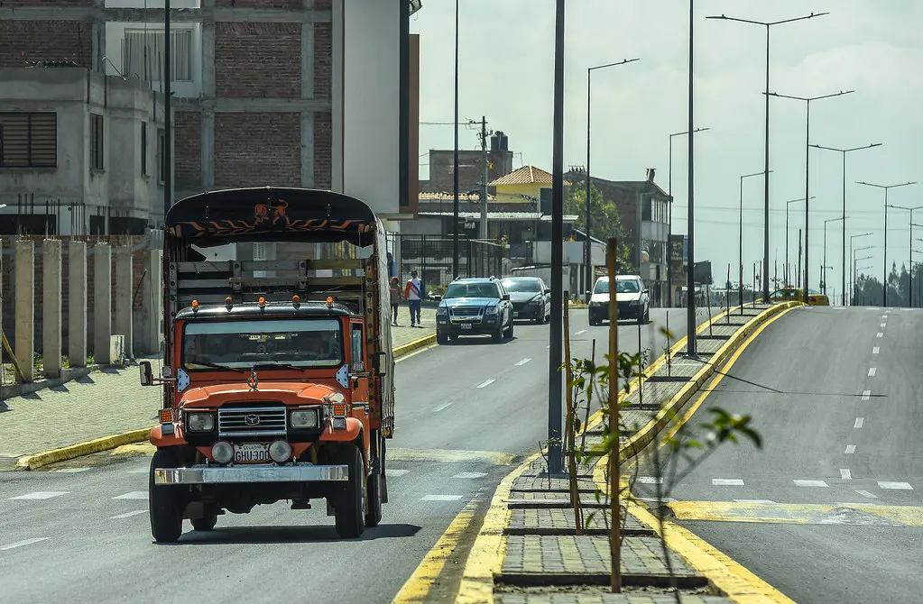 En Riobamba se apertura la Avenida Leonidas Proaño que beneficiará a más de 125 mil habitantes