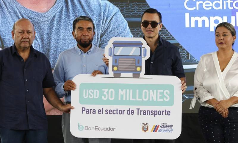 Las personas que integran el sector del transporte accederán a dos líneas de créditos para dinamizar sus economías