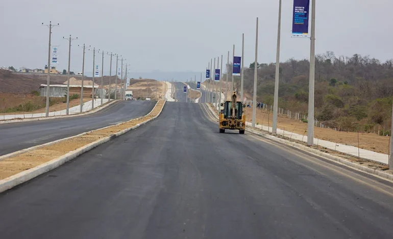 Se entregó nueva obra vial en beneficio de los habitantes de Chongón