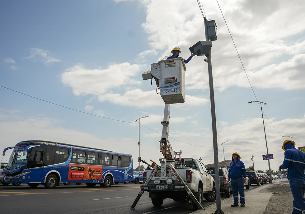 Se clausuran 15 radares de velocidad en Manabí