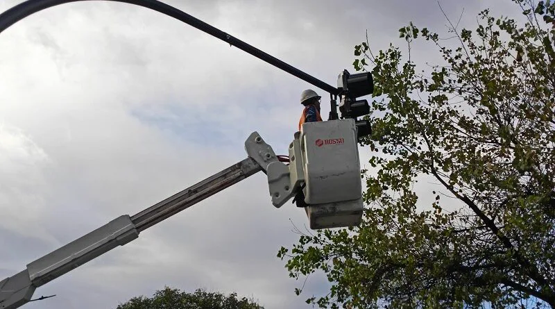 Inicia la reprogramación de semáforos para mejorar la movilidad en Quito