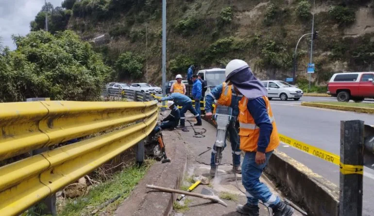 Municipio de Quito refuerza la estabilidad de un talud en Cumbayá